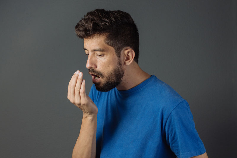 20代男性が口臭予防して自信を取り戻すには？